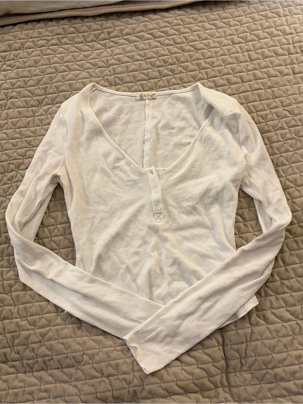 Free people Women’s White Ribbed Long-Sleeve Henley Top
